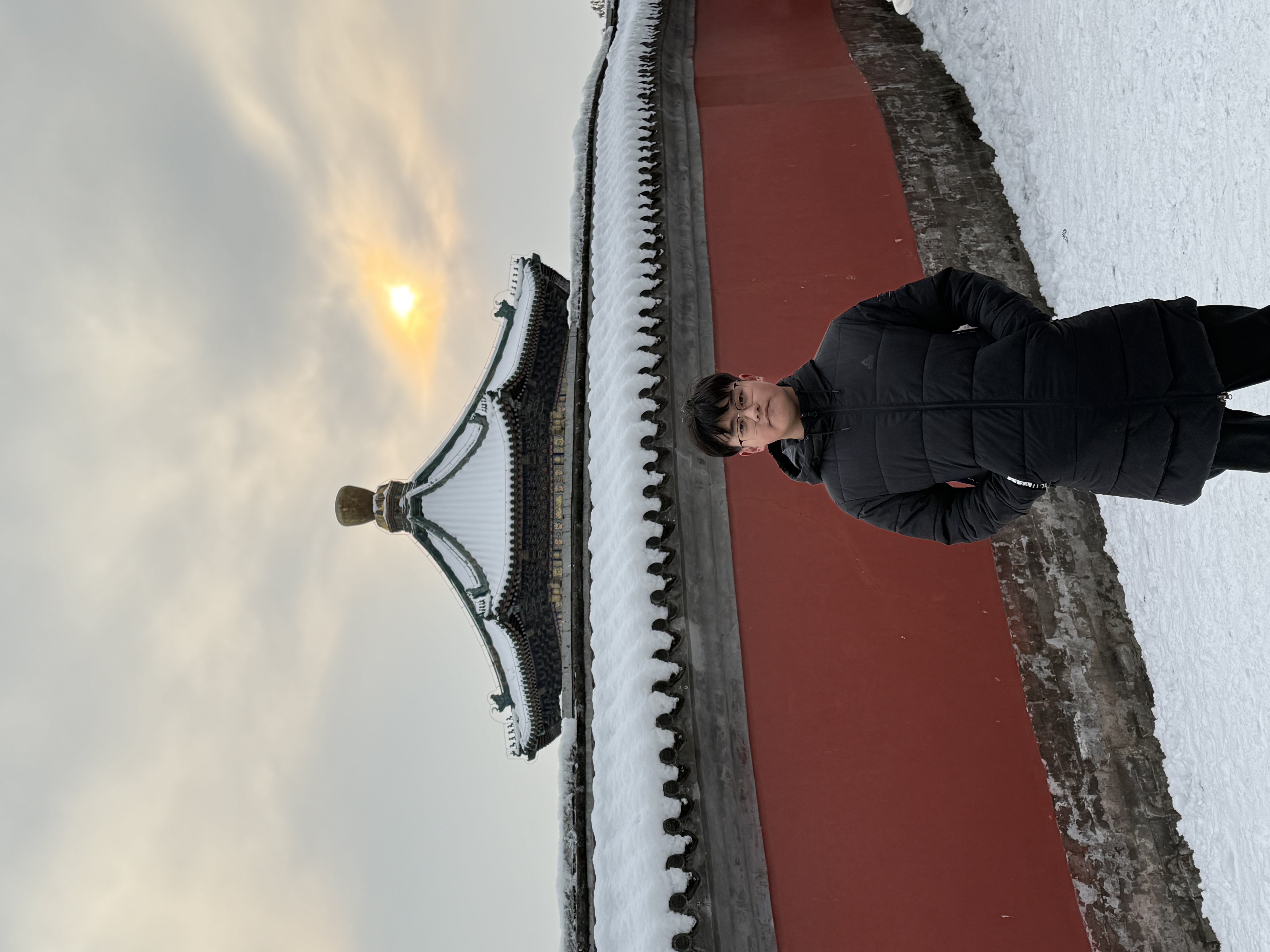 Jingyang Ou (欧竞阳)